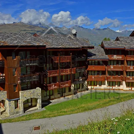 Appartement Bellentre, 3 Pièces, 6 Personnes - Fr-1-329-8 *