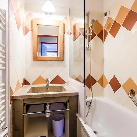 Bellentre, 3 Pièces, 6 Personnes - Fr-1-329-8 * Bellentre